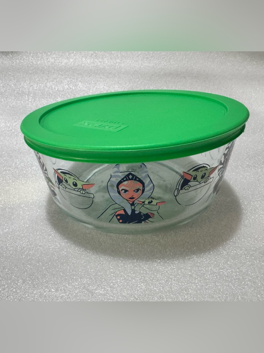 Pyrex  7 cup glass storage container with lid Star Wars  Baby Yoda